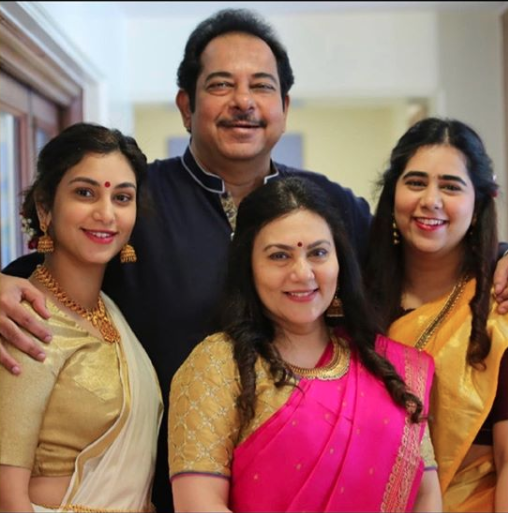 Dipika Chikhlia, Hemant Topiwala, Nidhi Topiwala and Juhi Topiwala